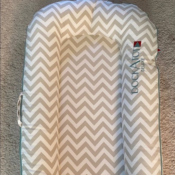 dockatot deluxe chevron